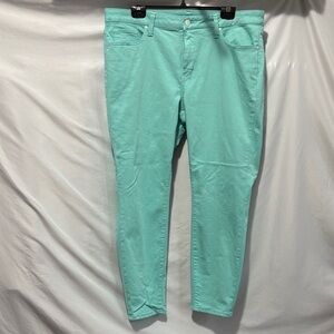 a.n.a Women's Skinny Jeans in Mint